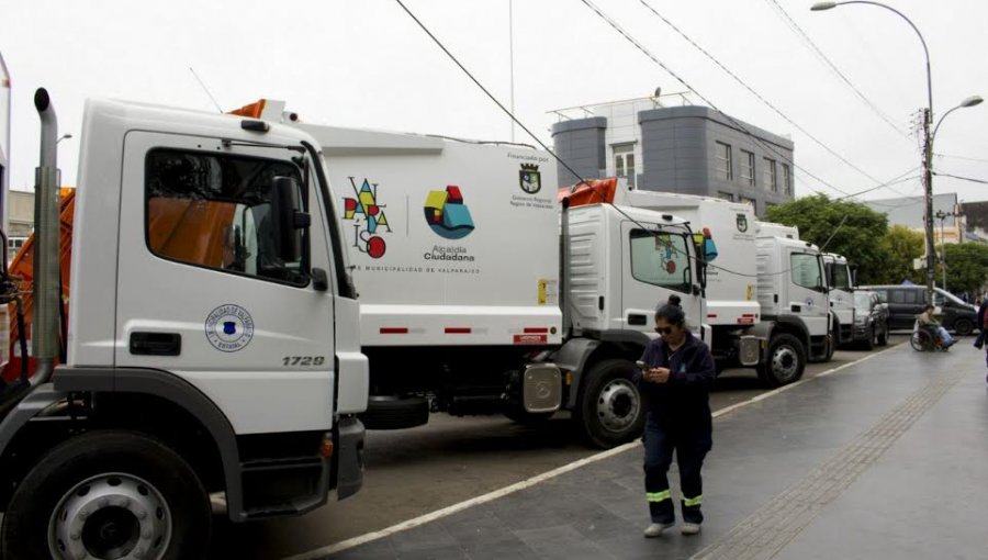 Municipalidad de Valparaíso adquiere 10 nuevos camiones de aseo domiciliario