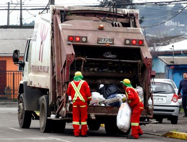 Gobierno se compromete a mejorar condiciones laborales y económicas de recolectores de basura