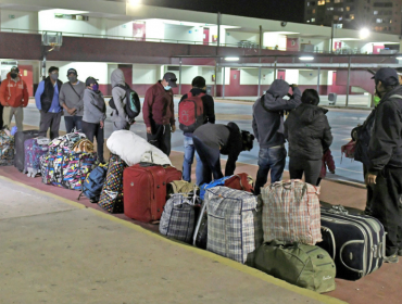 430 bolivianos que se mantenían en Colchane fueron trasladados a un albergue en Iquique