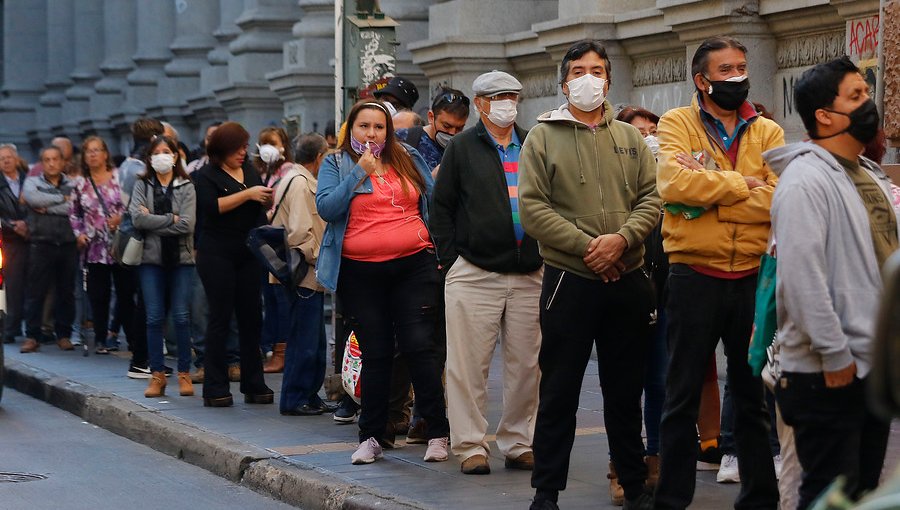 Mesa Social de Valparaíso propone desinfectar calles comerciales y fijar horarios para hacer filas