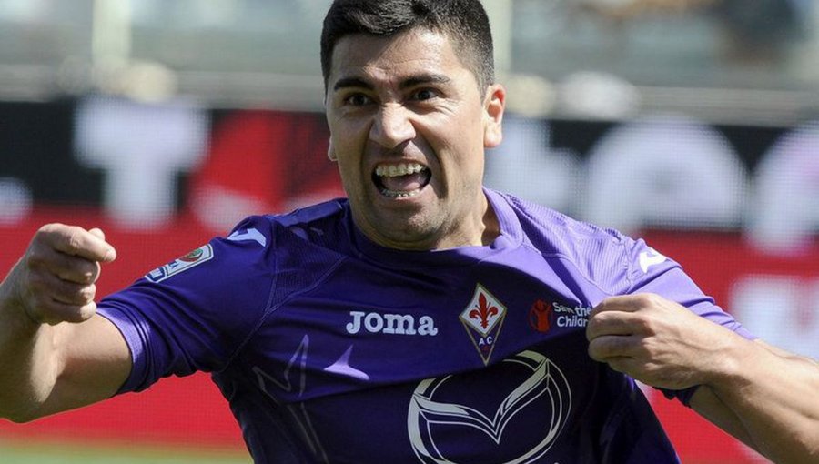 David Pizarro fue elegido como mejor volante central de Fiorentina en la última década