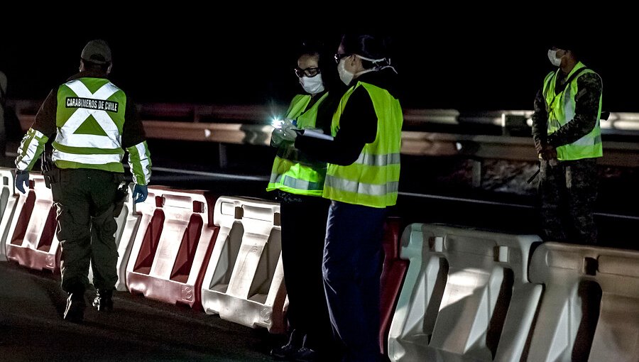 Carabineros retuvo a 472 personas por no respetar el último toque de queda