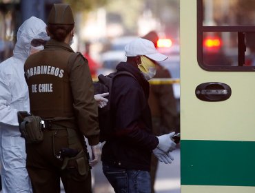 Sorprenden en oficina del Fondo de Cesantía de Santiago a hombre contagiado con Covid-19