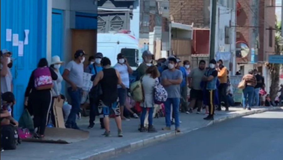 Compleja situación de 200 peruanos varados marca inicio de cuarentena en Arica