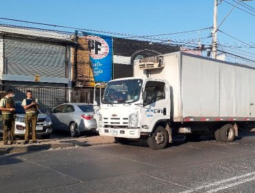 Carabineros frustra asalto a camión con más de 7 mil kilos de pollo en Santiago