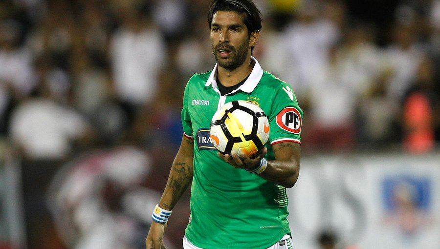 Sebastián Abreu reconoció que le hubiese gustado jugar en la UC