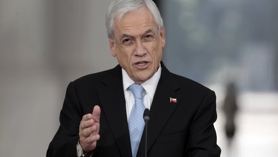 Presidente Piñera posterga decisión de que niños vuelvan a clases el 27 de abril