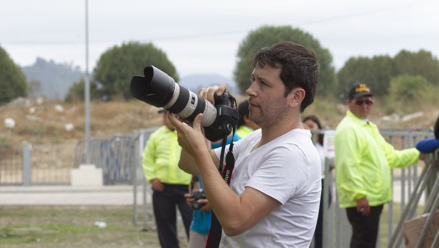 Los fuertes relatos que denuncian los presuntos abusos sexuales del fotógrafo de las estrellas de la música chilena