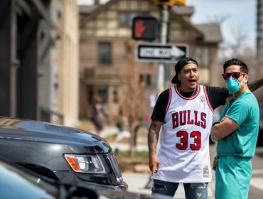 Funcionarios de la salud bloquean manifestación de adherentes de Trump que exigían fin de la cuarentena