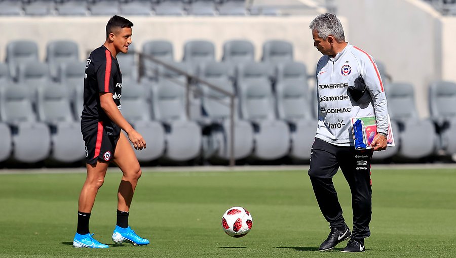 Reinaldo Rueda por Alexis: "Tiene mucho fútbol aún por demostrar en el primer nivel"