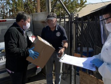 Cientos de adultos mayores vulnerables comenzaron a recibir mercadería en Villa Alemana