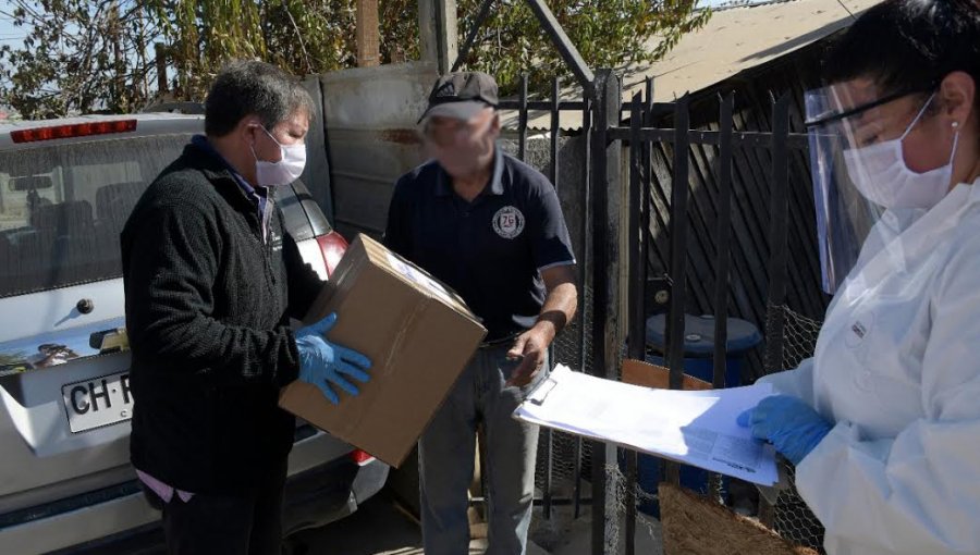 Cientos de adultos mayores vulnerables comenzaron a recibir mercadería en Villa Alemana