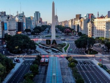 Mayores de 70 años deberán pedir permiso para salir a la calle en Buenos Aires