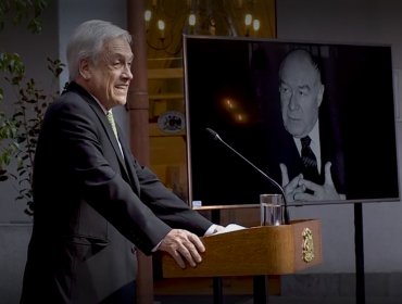 Presidente Piñera rindió homenaje póstumo a Sergio Onofre Jarpa en La Moneda