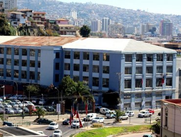 Edificio municipal de la Av. Argentina, en Valparaíso, se mantendrá cerrado por sanitización