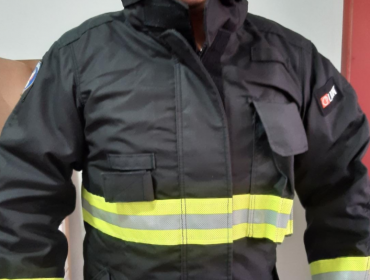 Tras destrabar proyecto del 2016, Bomberos de la región de Valparaíso comenzó a recibir 2.200 uniformes nuevos