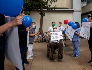 Dan de alta a primer paciente recuperado de Covid-19 del Hospital Carlos Van Buren de Valparaíso