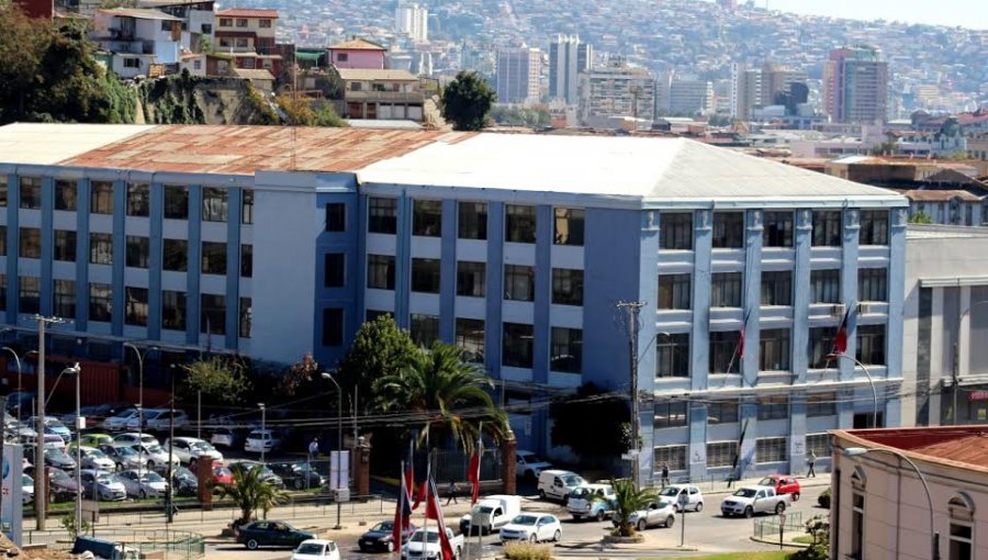 Edificio municipal de la Av. Argentina, en Valparaíso, se mantendrá cerrado por sanitización