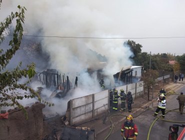 Adulta mayor falleció en incendio que consumió su vivienda en Calle Larga