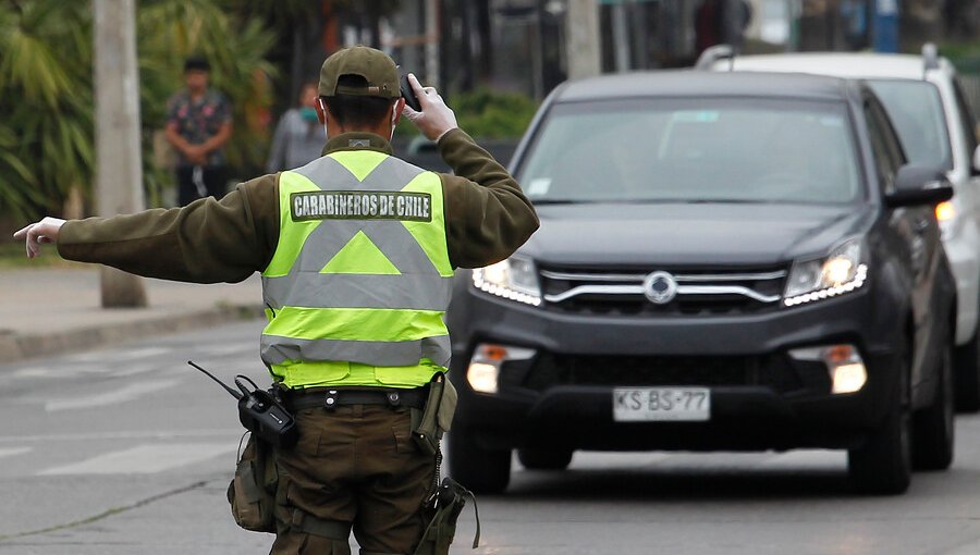 Carabineros detuvo a enfermera contagiada con Covid-19 en control vehicular en Puente Alto