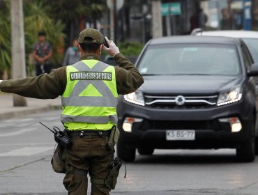 Carabineros detuvo a enfermera contagiada con Covid-19 en control vehicular en Puente Alto