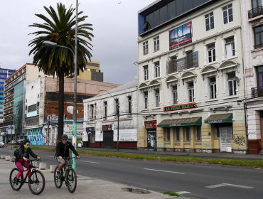 El dramático relato de los dueños de emblemáticos locales de Valparaíso que deberán cerrar sus puertas por la crisis