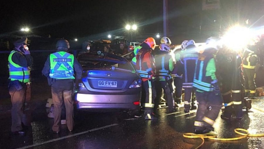 Al menos un muerto deja colisión entre camioneta y automóvil en Puerto Montt