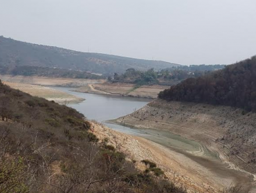 Recarga anticipada del embalse Los Aromos permitirá asegurar el agua para toda la temporada