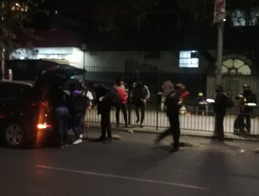 Esteban Paredes se sumó a campaña y repartió ayuda a gente en situación de calle