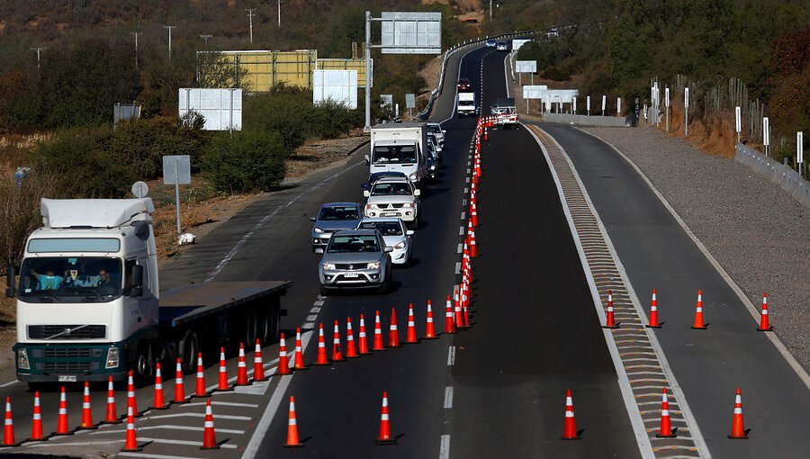 Alcalde de Algarrobo denuncia masivo cambio en registro de viviendas desde la zona oriente de Santiago