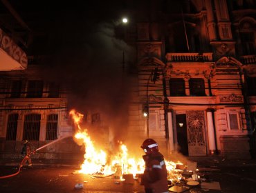 Consejo de Defensa del Estado se querelló por incendio de El Mercurio de Valparaíso