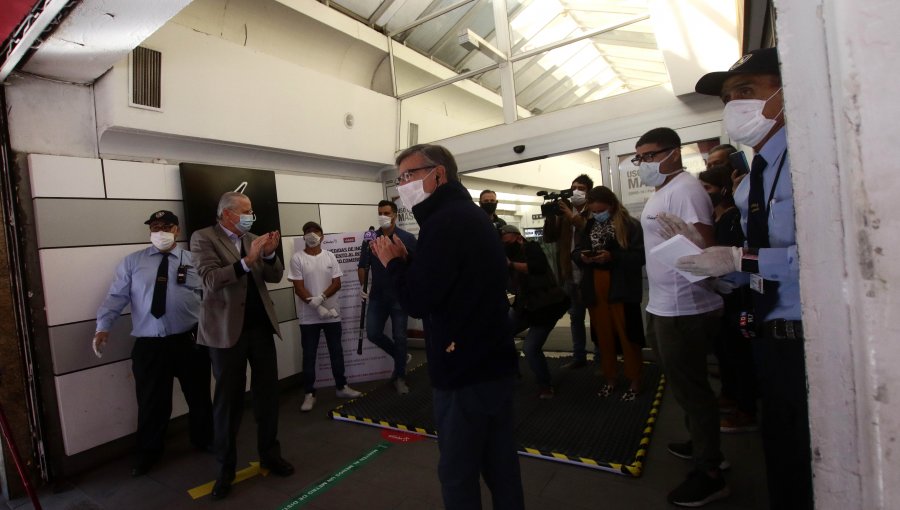 Alcalde Joaquín Lavín da pie atrás a la apertura de centro comercial Apumanque por alza de casos de Coronavirus