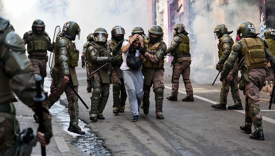 Intendencia de Valparaíso se querelló contra 21 personas detenidas en protestas por el Día del Trabajador