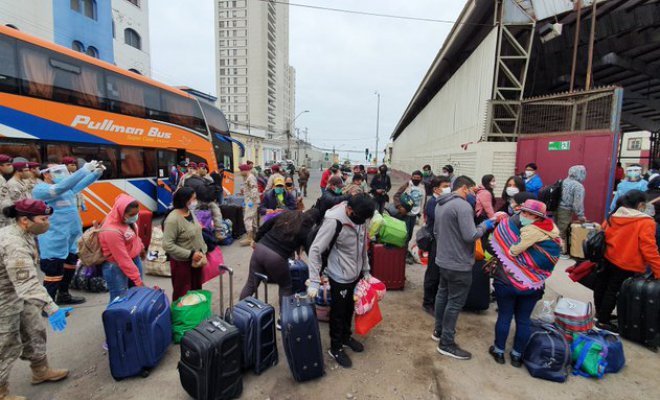 Más de 20 bolivianos trasladados de Providencia a Iquique están contagiados con Covid-19