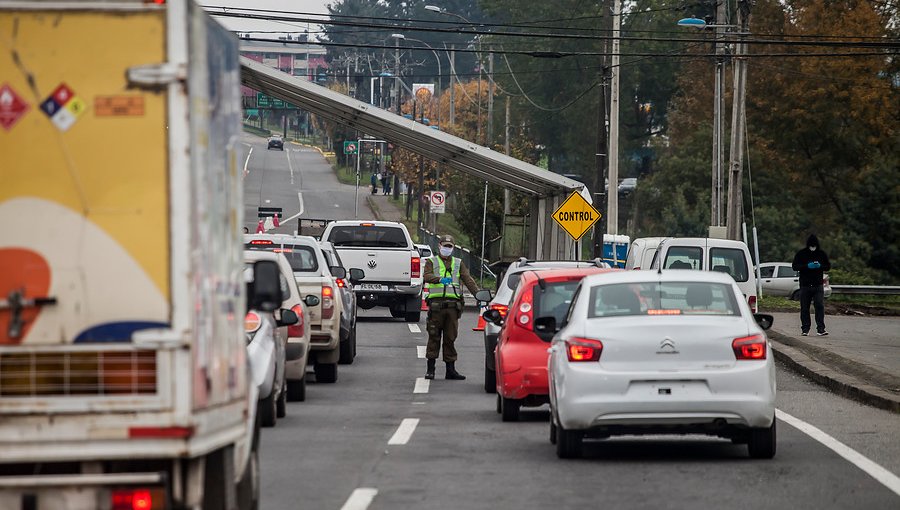 Más de 20 alcaldes solicitan decretar cuarentena total en la región Metropolitana