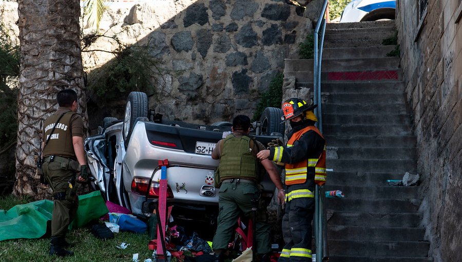 Mujer perdió la vida luego de protagonizar violento choque en la parte alta de Viña del Mar