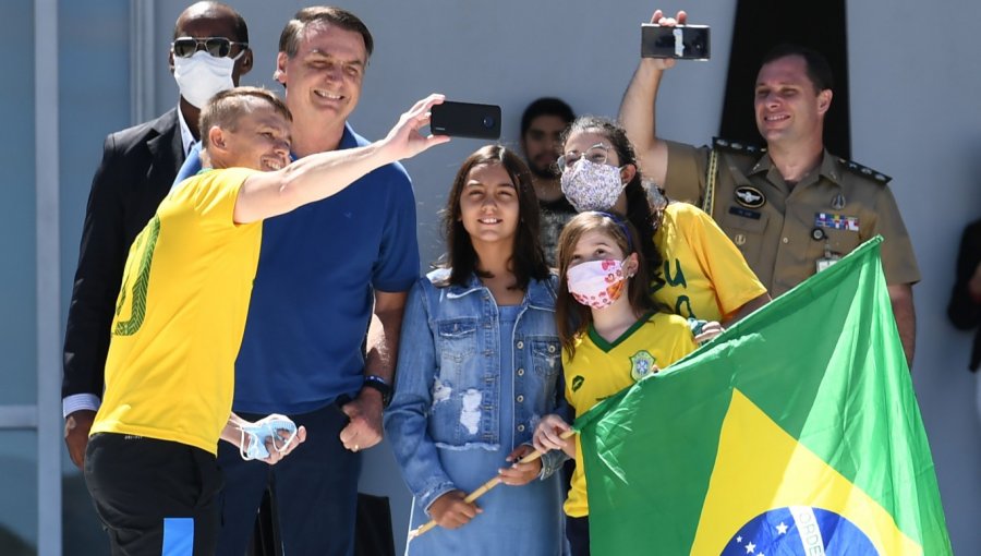 Fiscalía de Brasil pide investigar ataques contra periodistas durante acto en favor de Bolsonaro