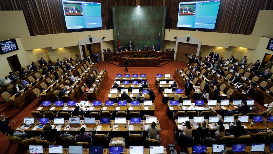 Cámara revisa este martes el proyecto por sueldos de parlamentarios y altas autoridades