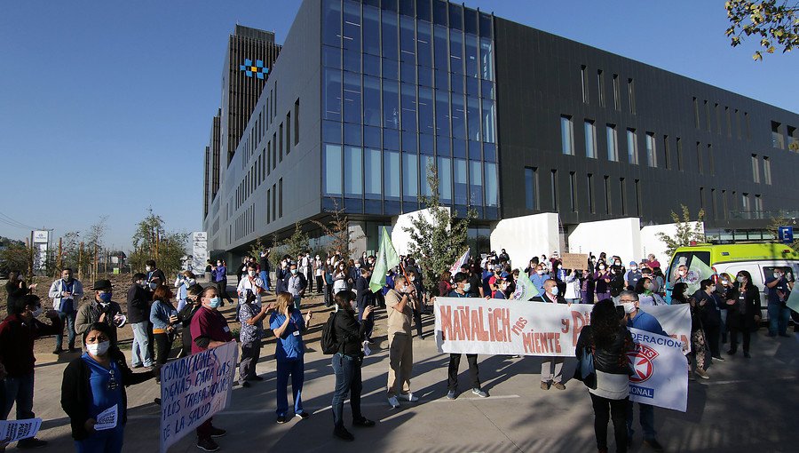 Trabajadores denuncian graves problemas estructurales en el nuevo hospital Félix Bulnes