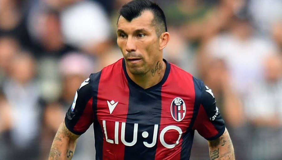 Gary Medel expresó su felicidad por volver a las prácticas en el Bologna