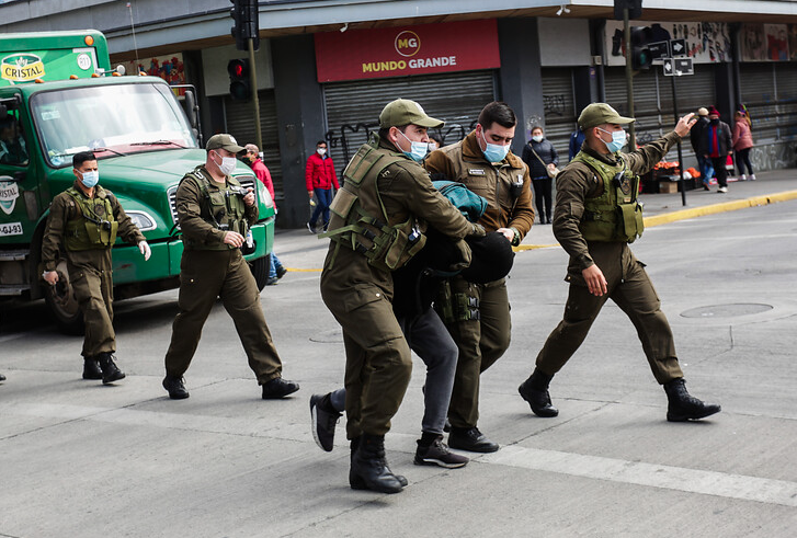 Robos disminuyeron un 1% a nivel nacional durante la pandemia y un 12% en la región Metropolitana, según Carabineros