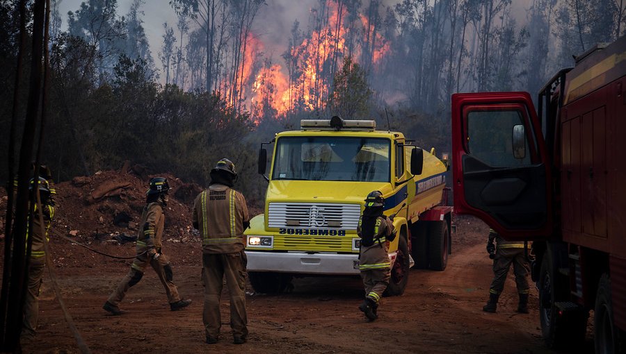 Detienen a menor portando elementos para encender fuego en camino La Pólvora en Valparaíso