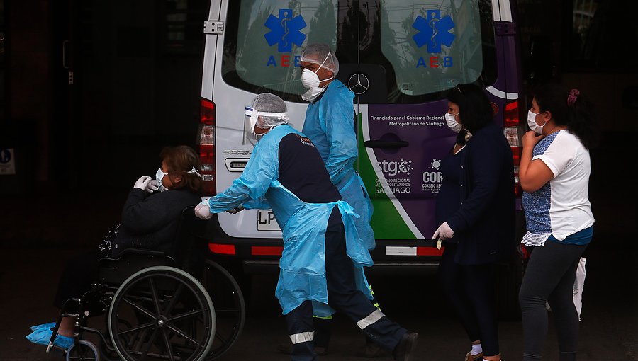 238 funcionarios de la salud están contagiados con Covid-19 en la región de Valparaíso