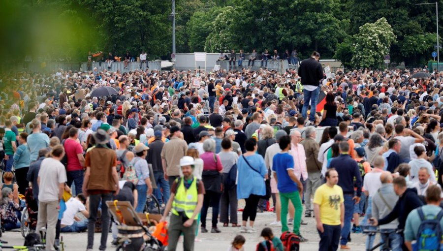 Alarma en Alemania por radicalización de protestas contra restricciones por la pandemia