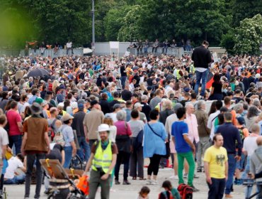 Alarma en Alemania por radicalización de protestas contra restricciones por la pandemia