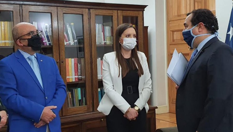 Camila Flores pide al Subsecretario del Interior suspender pagos a falsos exonerados políticos