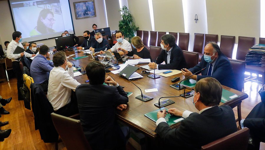 Comisión de Hacienda aprueba veto de Ingreso Familiar de Emergencia y ahora será discutido en la Sala