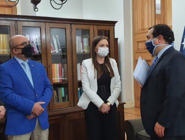 Camila Flores pide al Subsecretario del Interior suspender pagos a falsos exonerados políticos