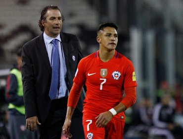 Juan Antonio Pizzi dio su impresión sobre el futuro de Alexis Sánchez y Arturo Vidal