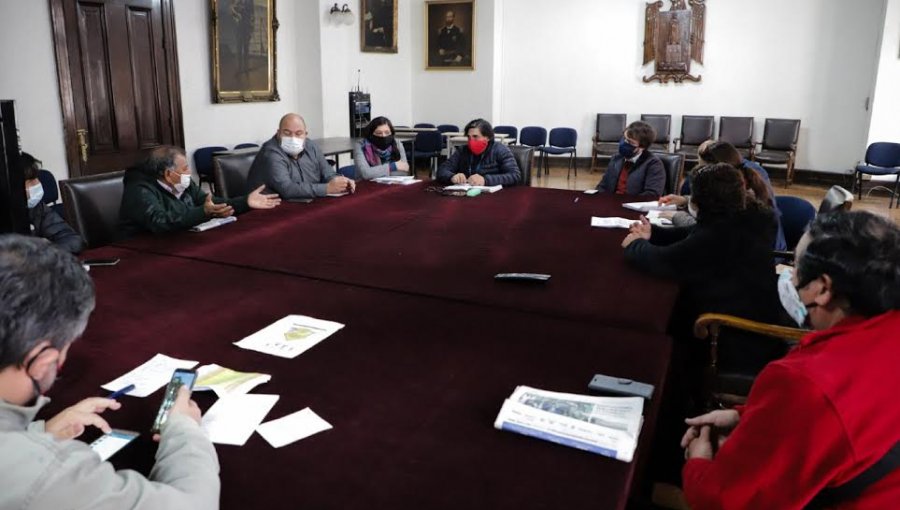 Refuerzan medidas de prevención en la feria de la avenida Argentina de Valparaíso